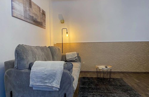 Straubing Apartment | Apanoxa Homes: Zentral I Bahnhof I Netflix