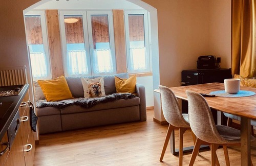 Mittenwald Apartment | Ferienwohnung Beda im Zentrum von Mittenwald mit Schönem Blick auf den Karwendel