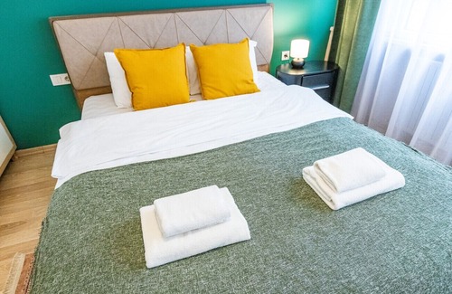 Cumhuriyet Apartment | Missafir Sleek and Central Flat in Nisantasi