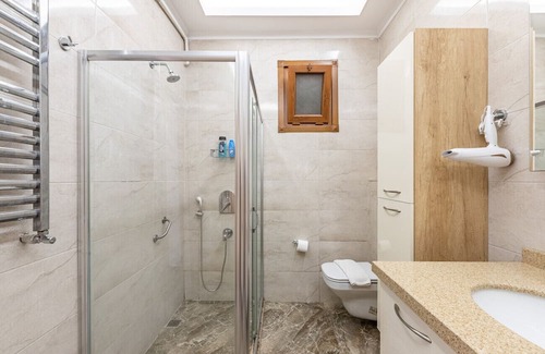 Cumhuriyet Apartment | Missafir Sleek and Central Flat in Nisantasi
