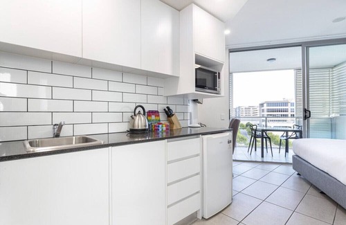 Birtinya Apartment | 1 Bedroom apart Sunny coast