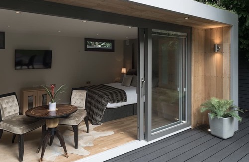 Hillrise Cabin | Stunning Highgate / Crouch End Garden Annexe