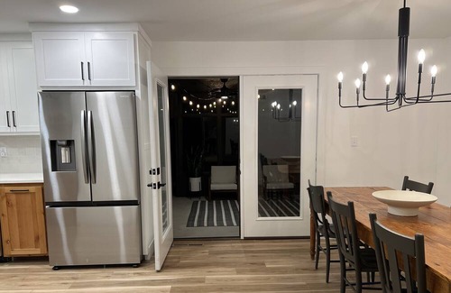 Pittsburg House | Freshly renovated modern 4 bd+3 ba home just 2 miles from hospital and college!