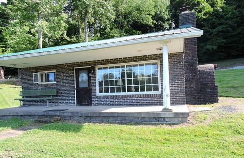 Malaga Cabin | Cheaper Than Therapy Cabin