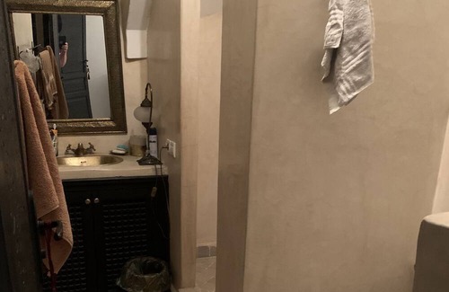 Sidi Ben Slimane El Jazouli House | Riad Dans la Médina, vue sur L'atlas, Tout Marrakech Historique à Pieds