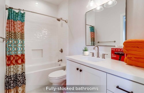 Imperial Beach House | Brand-New, Modern 3BR Home w/ Huge Garage: 5-Mins to Beach, 15-Mins to Downtown
