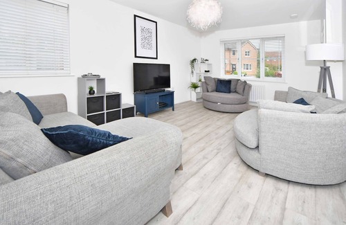 Alsager House | Lindop View: A Cheshire wives dream, with drive!