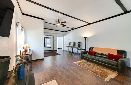 Flower Mound House | Peaceful Flower Mound Home w/ Patio on 4 Acres!