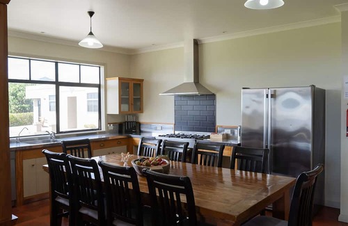Pitone House | THE BUNGALOW - COASTAL RETREAT