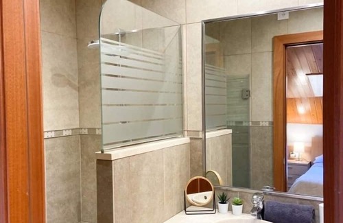 Encamp Apartment | Luxurious 5-star penthouse. Wifi+Smart TV+Parking.