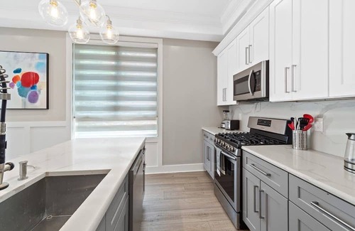 Newbold House | South Center Philly| Private Roofdeck | Parking Spot!