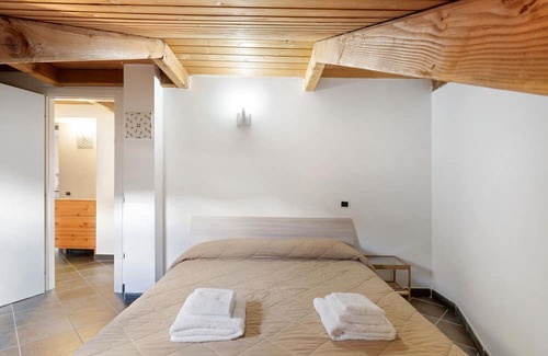 Fisciano Apartment | Apartment 'Parco San Lorenzo 1' with Balcony