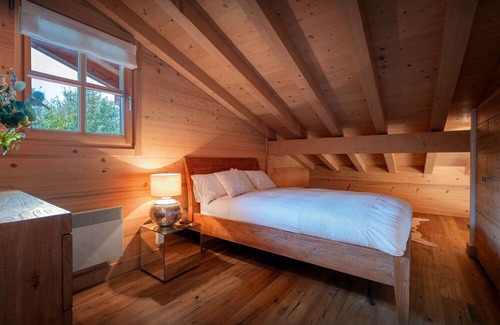 Combloux Ski Chalet | Chalet Pahar 360 - family stay 9p spa and Mont Blanc views - OVO Network