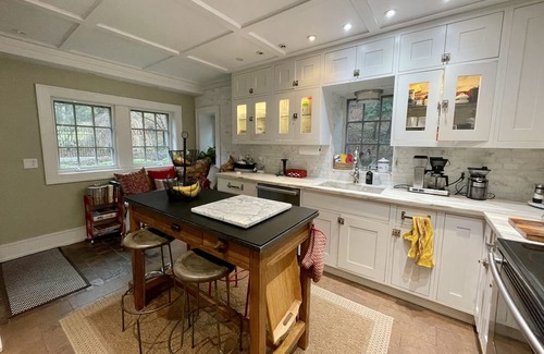 Putnam Valley House | Explore the Hudson Valley from this Country Retreat + Pool, Gym & Pets ok.