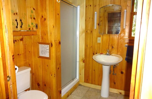 Raymond Cottage | Charming old-fashioned waterfront cottage on Panther Pond. Pet-friendly!