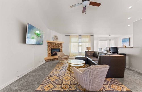 Eagle House | Ranch Home Nest In Eagle W/Fully Fenced Yard