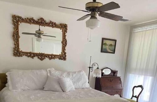 Utopia House | Antique House