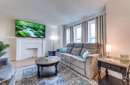 North Buffalo Apartment | Pet-Friendly Buffalo Apartment: Walkable Location!