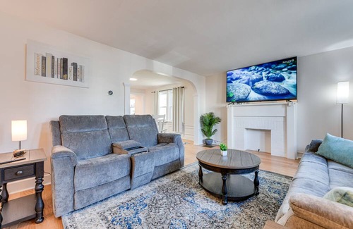 North Buffalo Apartment | Pet-Friendly Buffalo Apartment: Walkable Location!