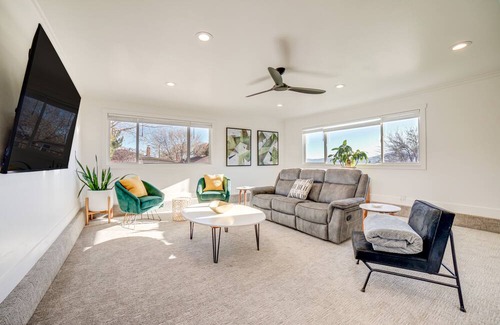 West University House | Modern Reno Home w/ Mountain View: Near Downtown!