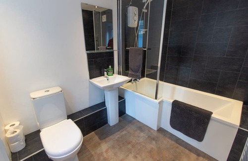 Cwmcarn House | Scenic Roots - 3 Bedroom Vacation Home