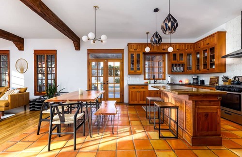 Lakehills House | Agave Canyon
