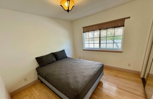 Mission Valley West House | The Mezoo House- Great Location near USD
