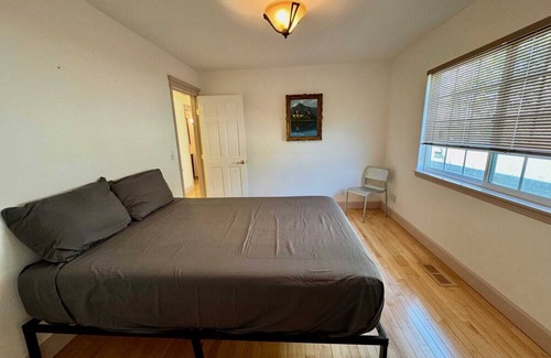 Mission Valley West House | The Mezoo House- Great Location near USD