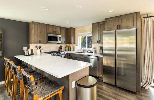 Ashford Cabin | Holiday Special: Stunning Cabin Near Mt. Rainier!