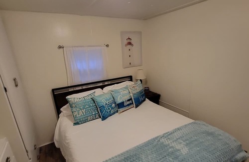 Rockaway Beach House | Welcome to Anchors Away