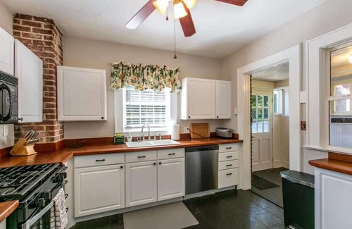 Druid Hills House | Hendersonville Bungalow~$375 Free Activities Daily