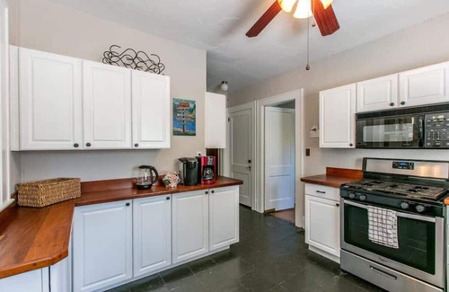 Druid Hills House | Hendersonville Bungalow~$375 Free Activities Daily