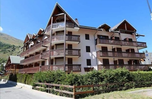 Valloire Apartment | Resort center, terrace, tv, ski locker, 45m², Valloire