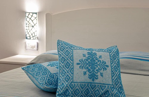 Orosei Bed & Breakfast | Hyacinth Room