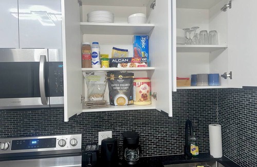 West Edmonton House | Comfort Suite |10 Mins to WEM, 30 Mins to YEG