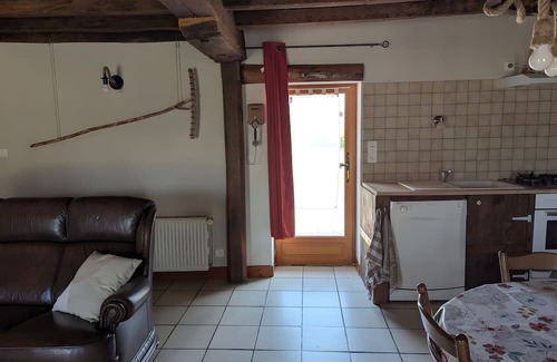 Bourbon-l'Archambault House | Country House 'Gîte de la Marquaterie' with Private Garden and Wi-Fi
