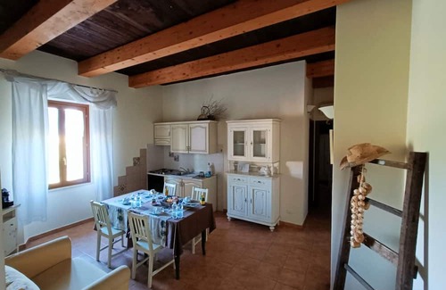 Fornole Apartment | Apartment 'Tenuta Marchesi Fezia - 1' with Shared Pool, Wi-Fi and Air Conditioning