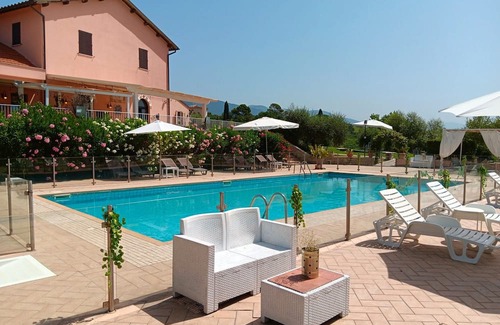 Fornole Apartment | Apartment 'Tenuta Marchesi Fezia - 1' with Shared Pool, Wi-Fi and Air Conditioning