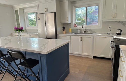 Mississauga House | 2 Bedroom 1 Bathroom house with self check in