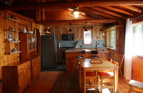 Pine Brook Cabin | Enjoy this Wonderful cabin on Spec Lake!
