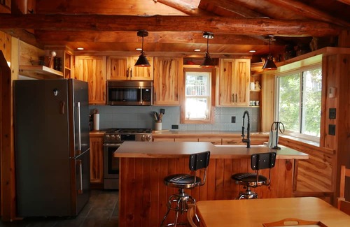 Pine Brook Cabin | Enjoy this Wonderful cabin on Spec Lake!