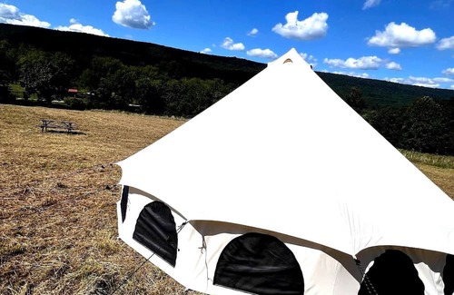 Mount Aetna RV Rental | Fredericksburg Pennsylvania Farm
