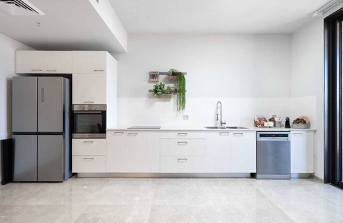 Nachlaot Condo | JTower Magical 4BR Parking with amazing view, city center
