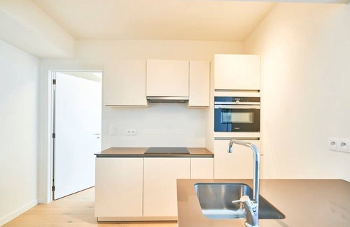 Plasky Apartment | NATO&EU 1BR Aprt- Free Luggage Room