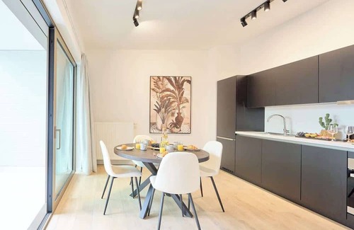 Drie Linden Apartment | Brand New & Modern 1 Bedroom Apt
