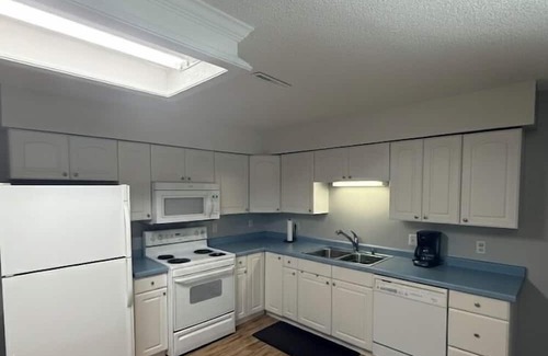 Blaine House | Family-Friendly 5BR Home in Blaine - Hot Tub + Games + Space