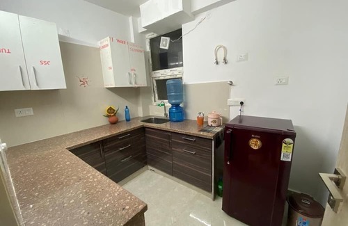 Taj Ganj Villa | 3-bedroom family friendly apartment in lovely Agra with fitness room, AC