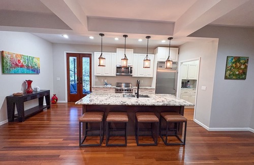 Baytowne Wharf Condo | Cozy coastal condo with shared pool and beach access, close to everything