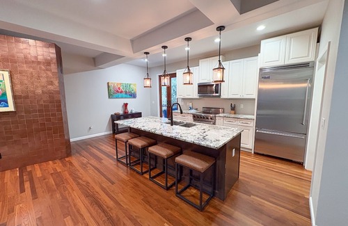 Baytowne Wharf Condo | Cozy coastal condo with shared pool and beach access, close to everything