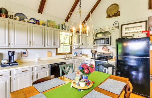 Zionville Cabin | Deck, Fire Pit, Games: Family Escape Near Boone